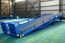 移動(dòng)式(shi)卸貨平檯(tai)DCQY10-0.6